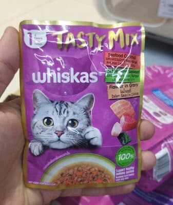 Whiskas tasty mix seafood wakame