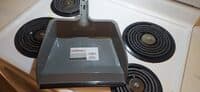 Dust pan