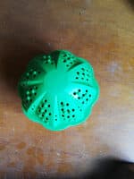 boule de lavage du linge avec billes céramiques.