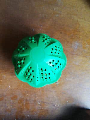 boule de lavage du linge avec billes céramiques.