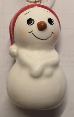 Keramik-Schneemann