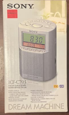 ICF-C793 FM/AM clock radio