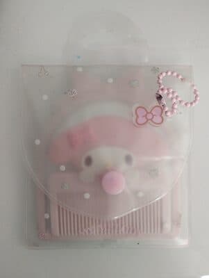 Set de perii cu mini oglinda Sanrio