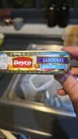 SARDINAS EN AGUA