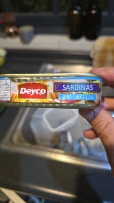 SARDINAS EN AGUA