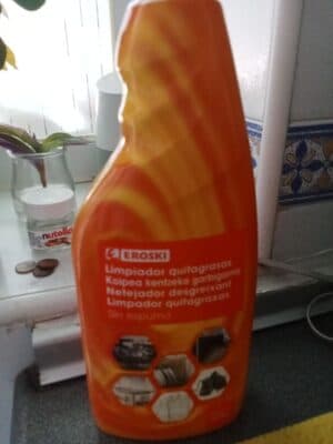 Detergente quita grasa
