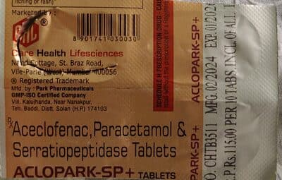 Aceclofenac paracetamol & Sereatiopetidase Tablets