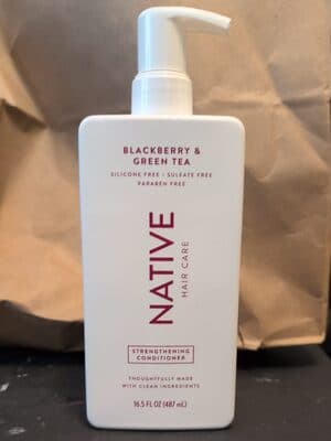 Blackberry & Green Tea Strengthening Conditioner