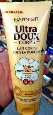 Ultra Doux Corps Lait Corps sous la douche Huiles merveilleuses Argan et camélia
