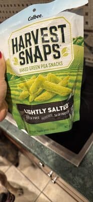 HARVEST SNAPS Lightly Salted Crispy Baked Veggie Snacks