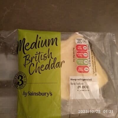 medium British cheddar