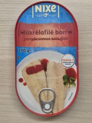 Makrélafilé bőrrel paradicsomos szószban