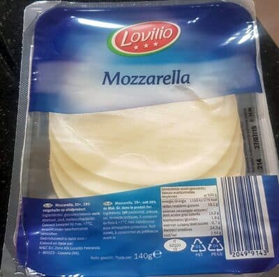 Mozzarella in slices