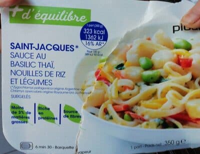 St Jacques sauce au basilic thaï, nouilles de riz et légumes