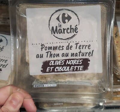 Pommes de terre au thon au naturel olives noires et ciboulette