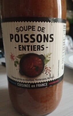 Soupe de poissons entiers