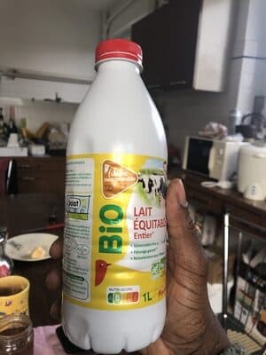 AUCHAN BIO LAIT ENTIER origine France SOLIDAIRES POUR SOUTENIR NOS PRODUCTEURS1L