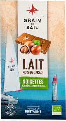 Tablette de chocolat au lait avec noisettes torréfiées et fleur de sel