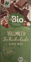 Vollmichschokolade ganze Nuss