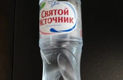 Вода питьевая "Святой Источник" негазированная