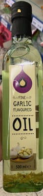 Fine garlic flavoured oil