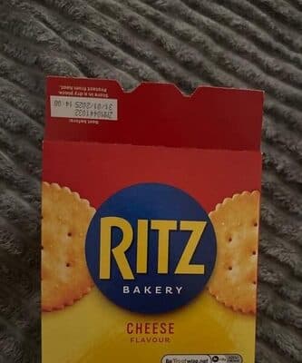Cheese Flavoured Savoury Crackers