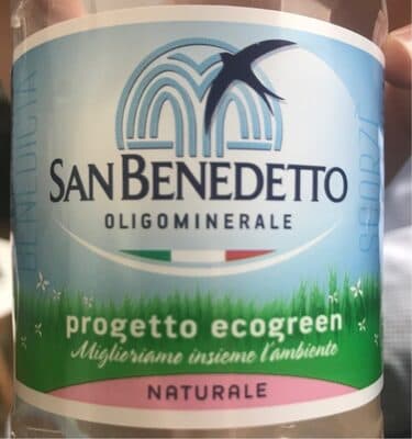 Acqua naturale