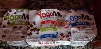 YogoMix natural azucarado con discos, chocos y bolitas