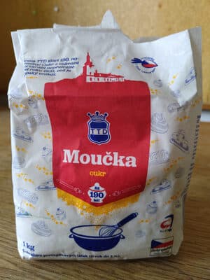 Cukr moučka
