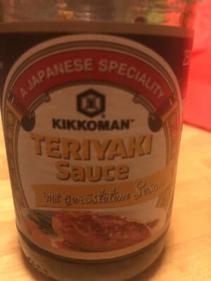 Teriyaki Sauce mit geröstetem Sesam