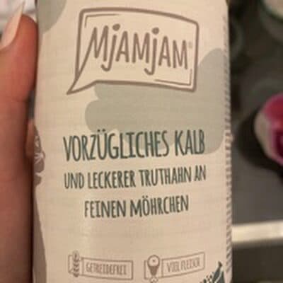 vorzügliches Kalb und leckerer Truthahn an feinen Möhrchen